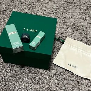 New : La Mer skin care with samples and original packaging